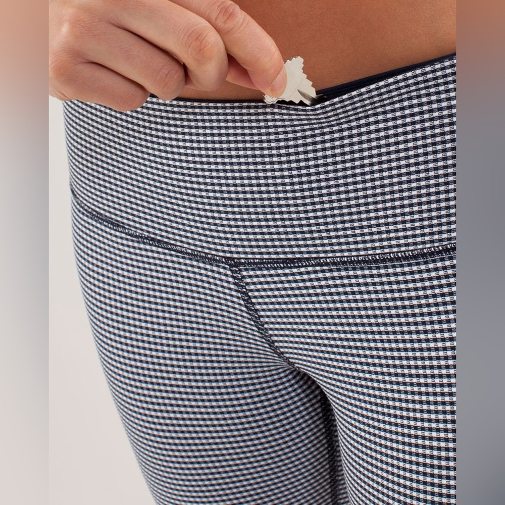 Lululemon gingham crop leggings - Picture 4 of 12